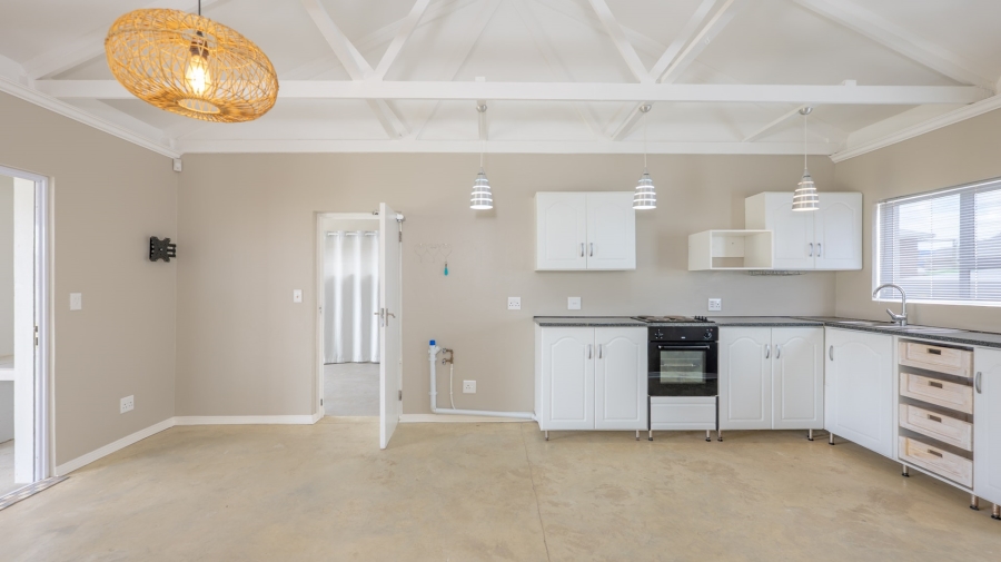 To Let 3 Bedroom Property for Rent in Struisbaai Western Cape